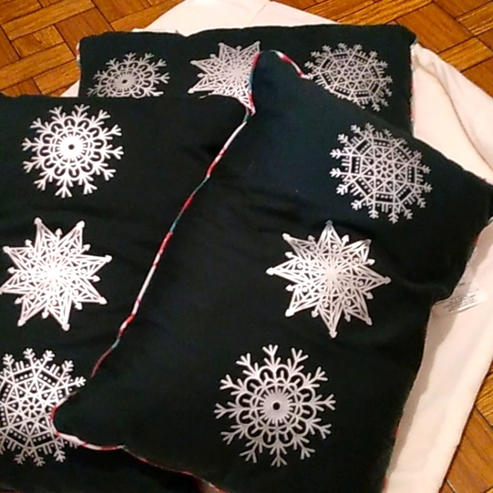 Set of 3 Snowflake Chrisrmas pillows